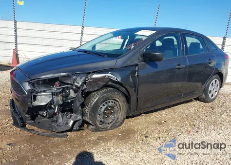 2018 Ford Focus S from USA, damaged, VIN 1FADP3E21JL275312